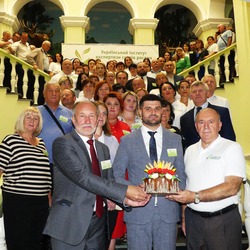 Міжнародна науково-практична конференція  «100-річчя формування національних сортових рослинних ресурсів України»